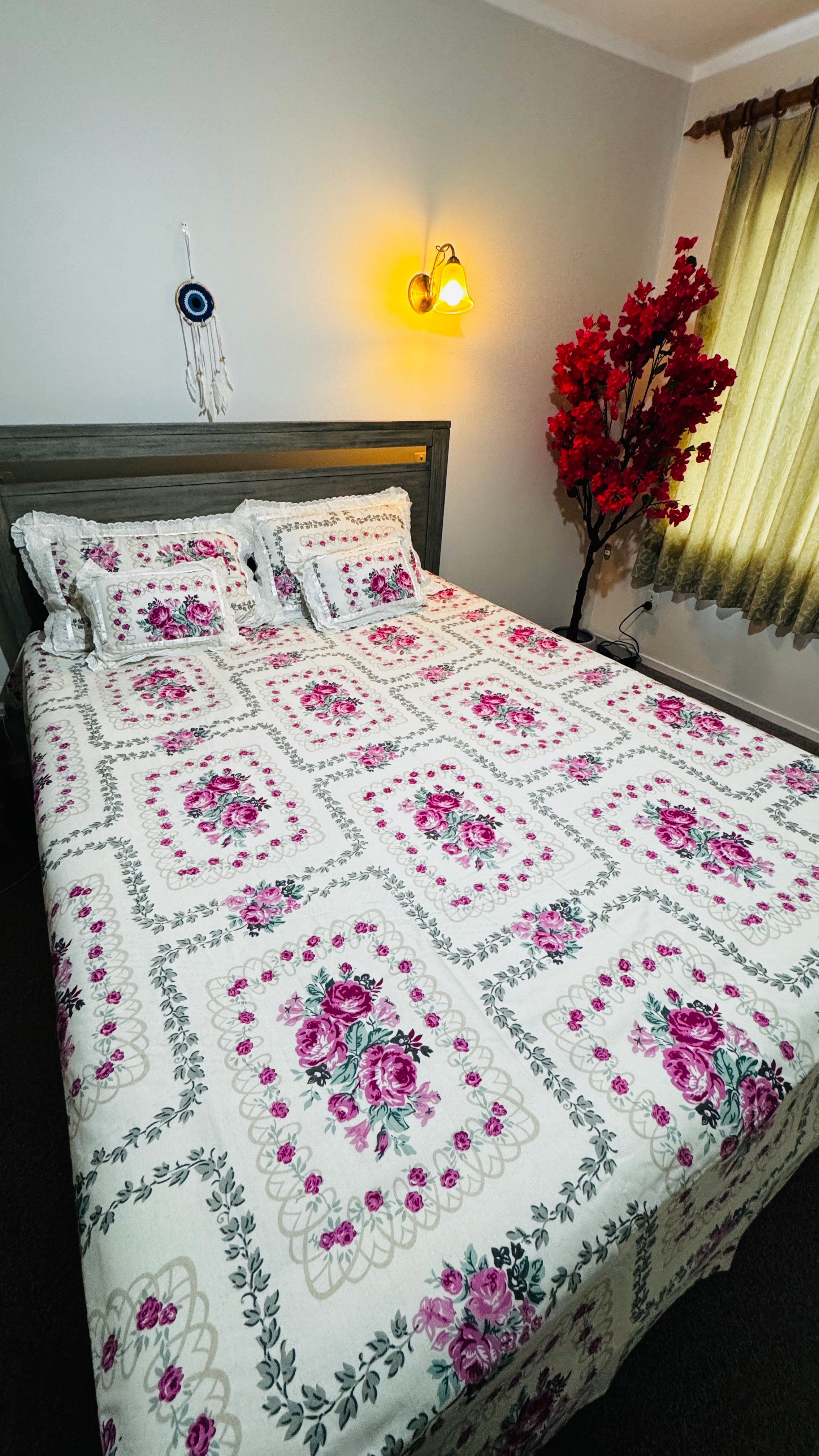 Bloom & Bliss- 5 Piece Bedsheet Set