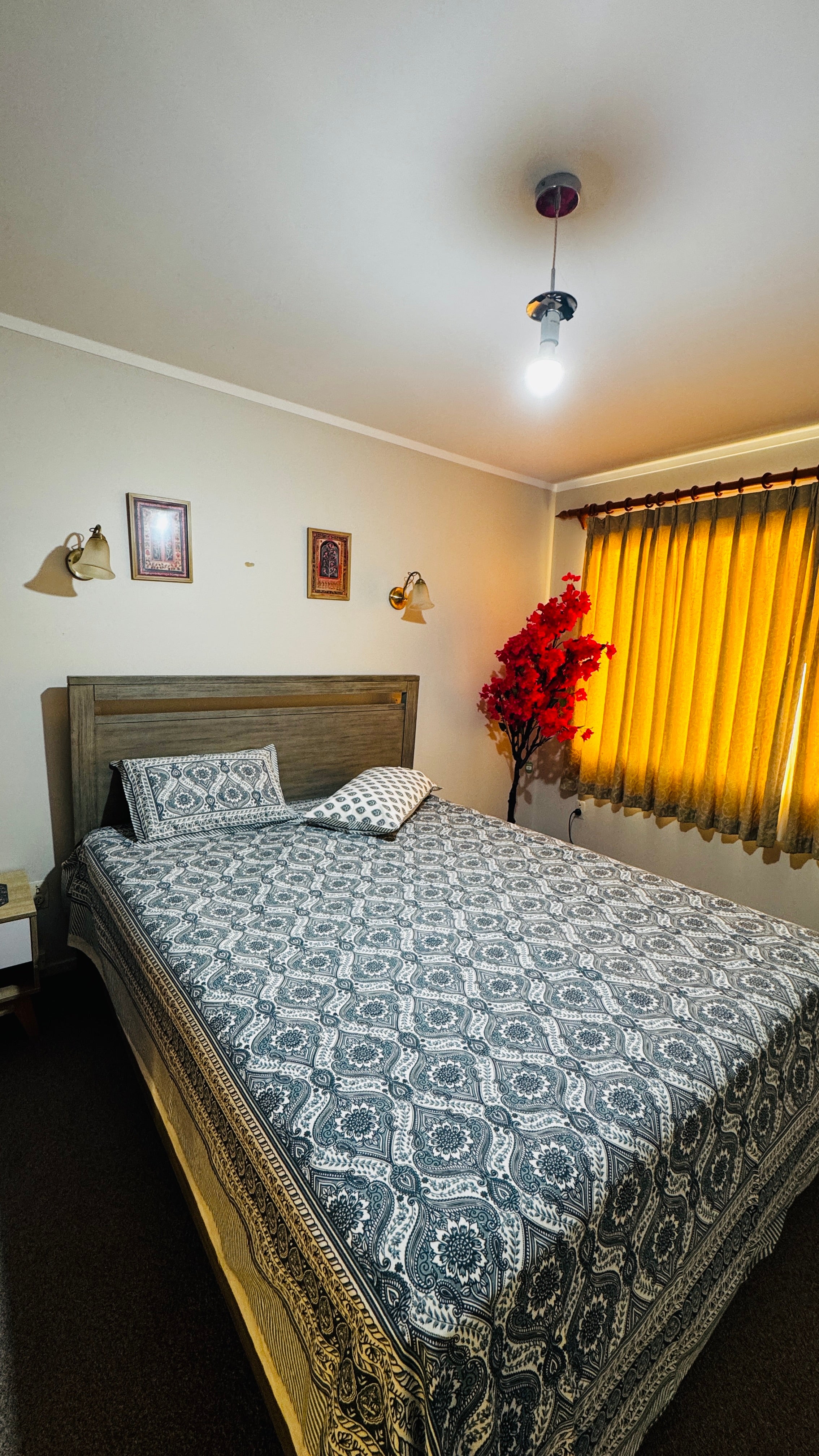 Gul-e-Sabz Cotton Bedsheet