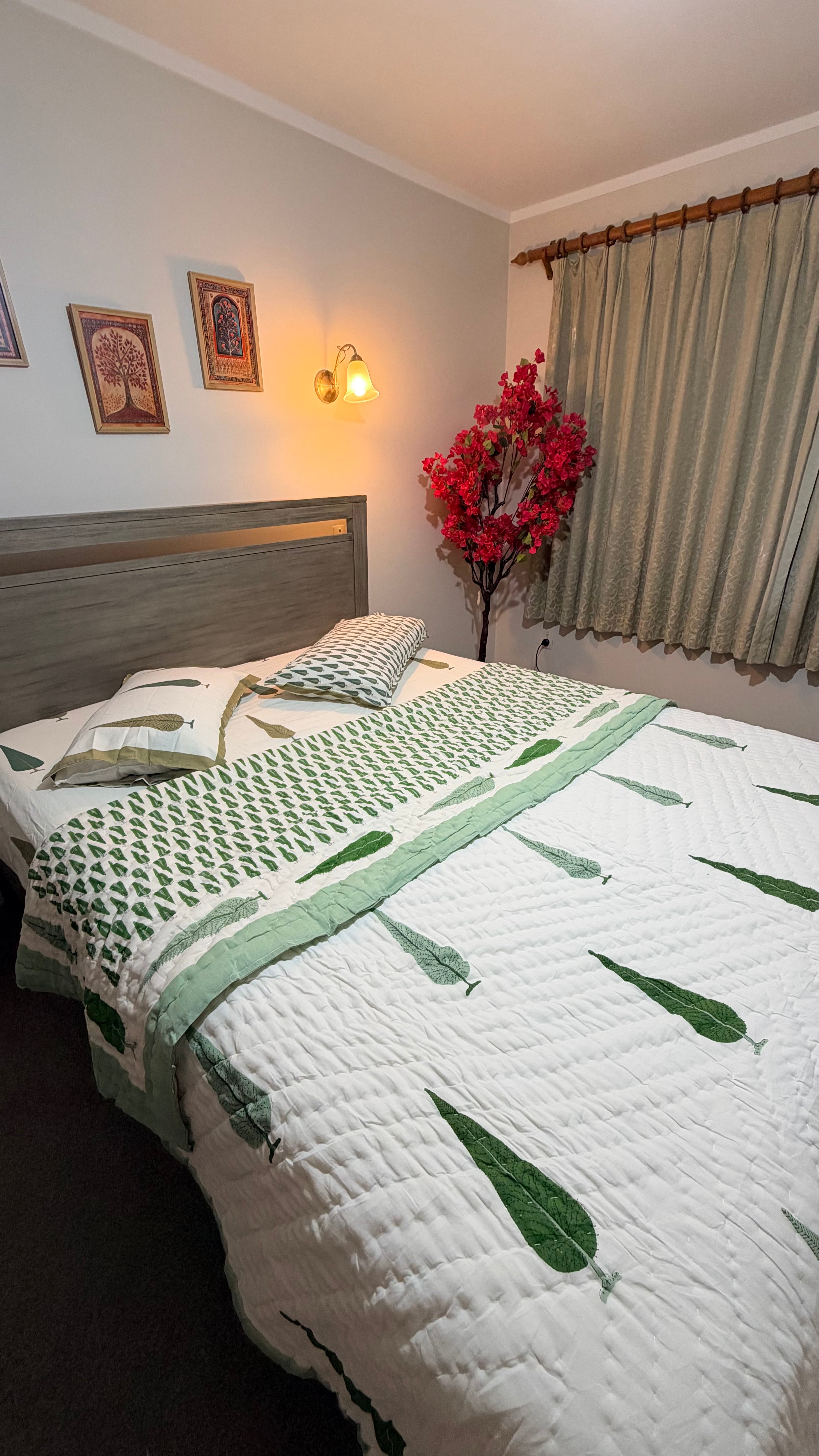 Hand Block Printed Cotton Queen Bedding Set – Sanganeri Charm