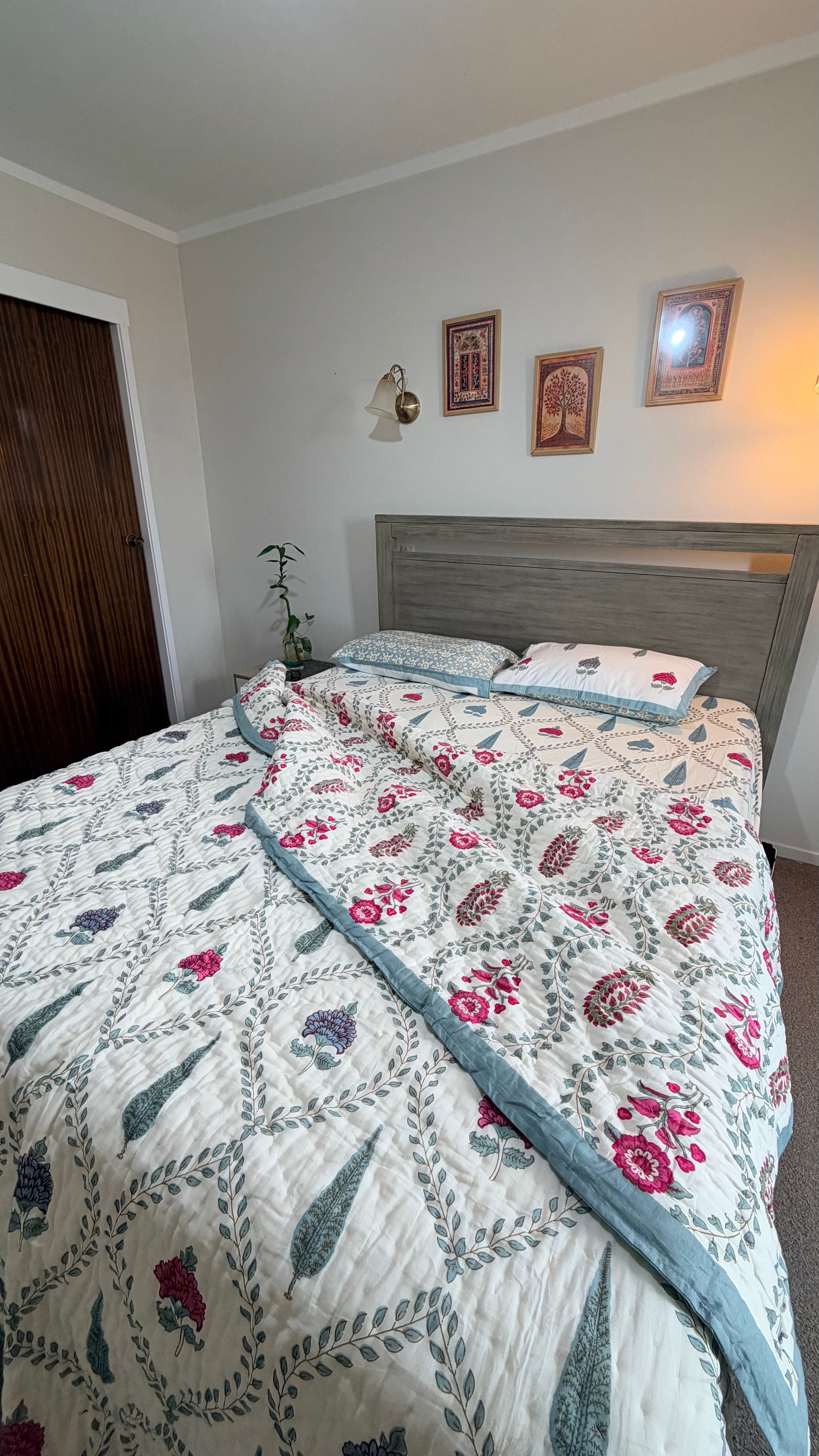 Hand Block Printed Cotton Queen Bedding Set with Quilt - Aafreen Ivory Bloom