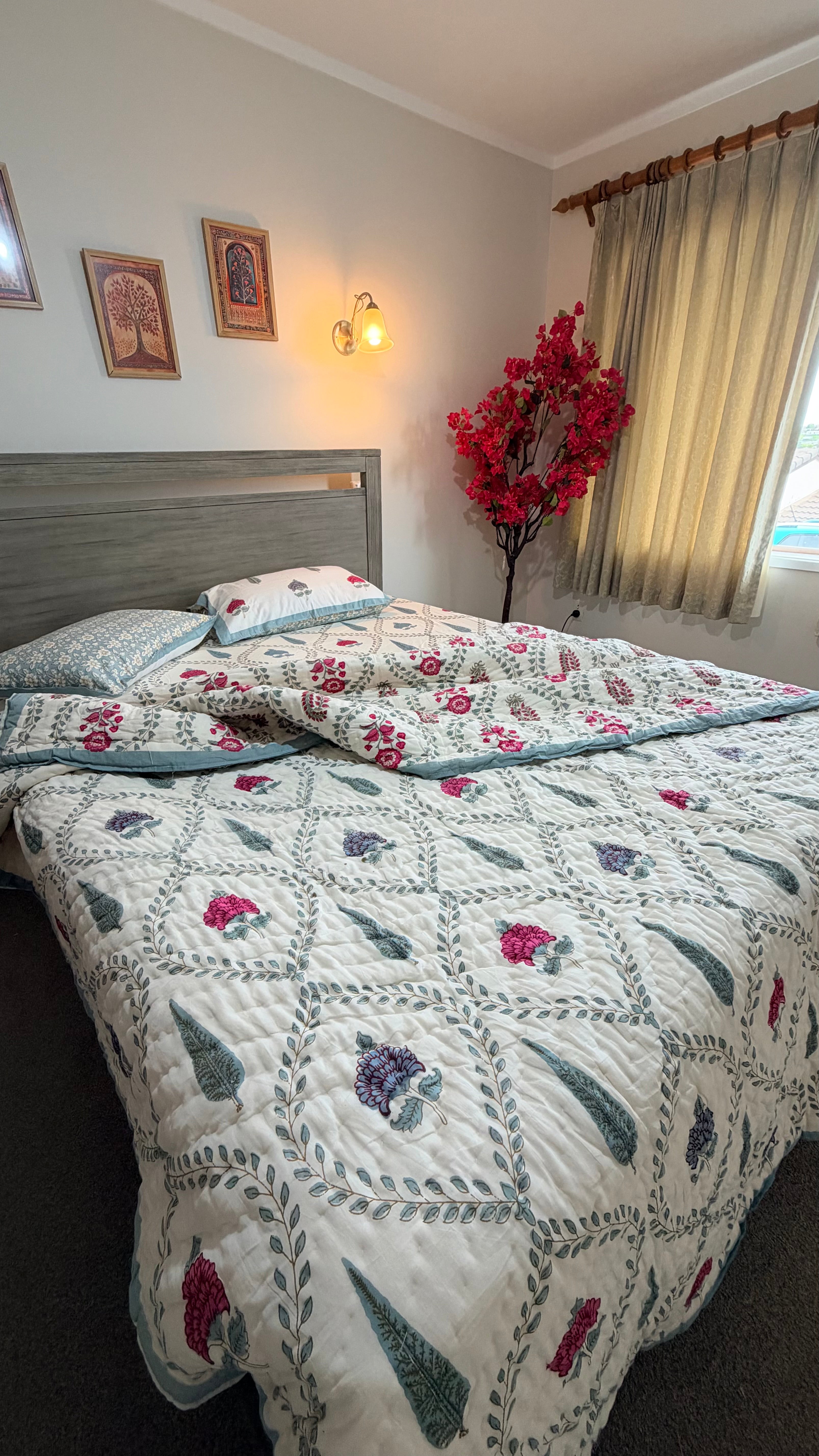 Hand Block Printed Cotton Queen Bedding Set with Quilt - Aafreen Ivory Bloom