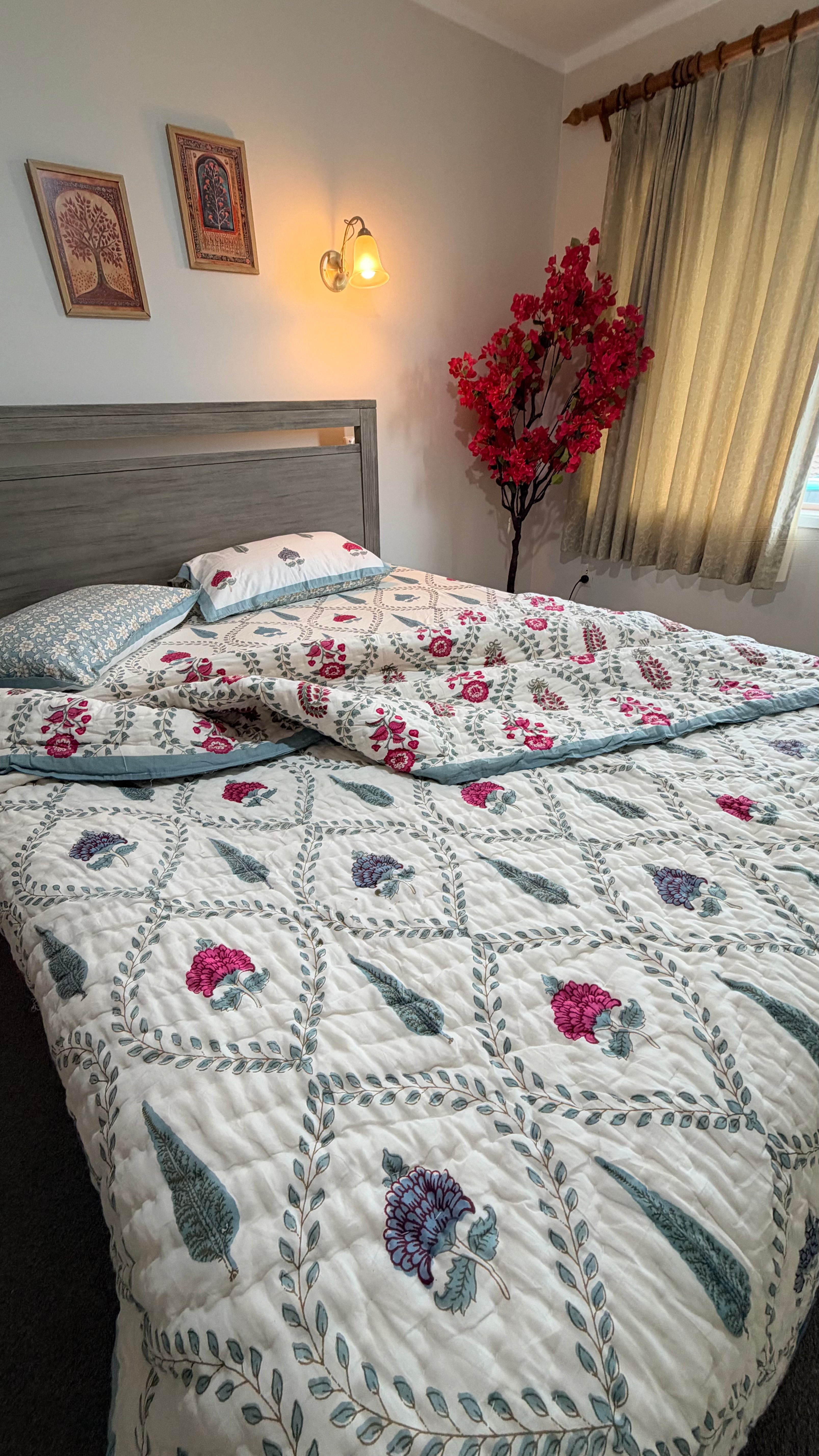 Hand Block Printed Cotton Queen Bedding Set with Quilt - Aafreen Ivory Bloom